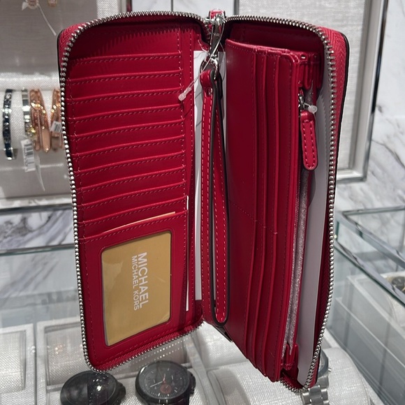 MICHAEL KORS Large Pebbled Leather Continental Wallet Phone Holder Wristlet - Picture 8 of 16